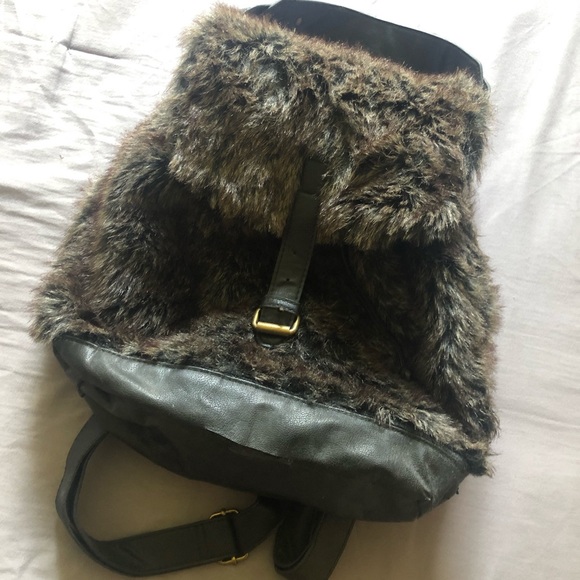 Furry backpack - Picture 3 of 5